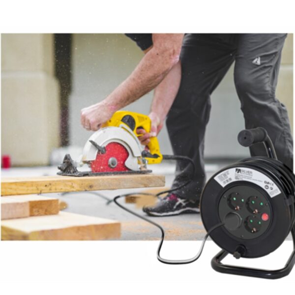 Regleta alargadera enrollacables 4 tomas -  50m -  16a -  250v -  3x1.5mm -  color negro - Imagen 2